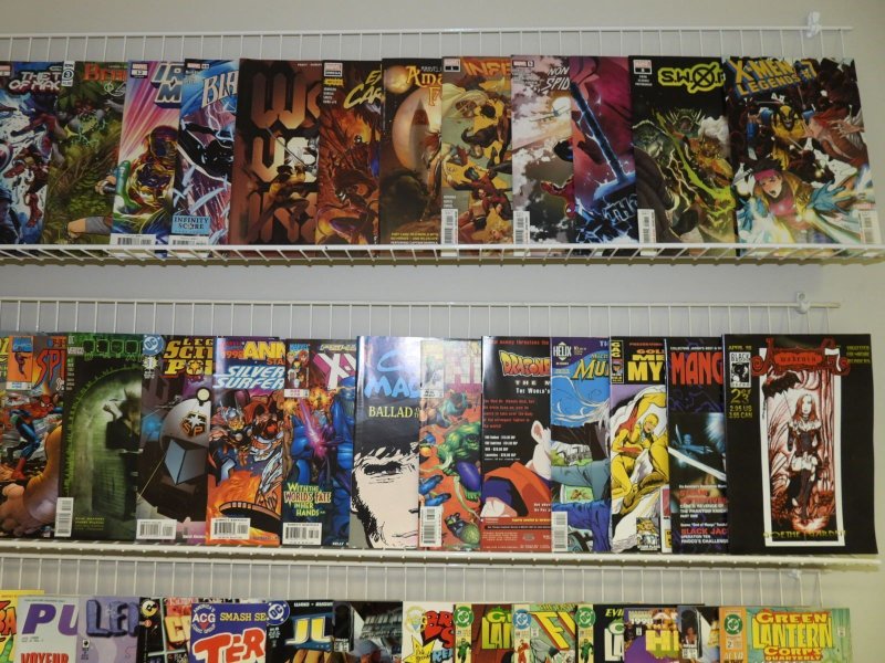 Huge Lot of 125+ Comics!