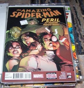 Amazing Spider-Man #16 (May 2015, Marvel) peter parker silk ghost