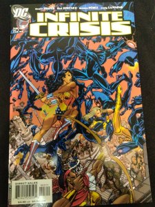 DC Infinite Crisis #3 of 7 FIRST JAIME REYES BLUE BEETLE APPEARANCE