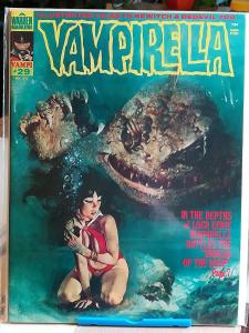 Vampirella comic book set of 8 in fine condition 