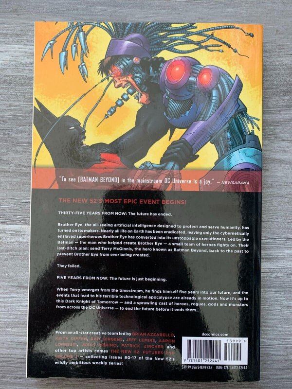 2014 THE NEW 52 Futures End Volume 1 SC FN+ 6.5 2nd DC Comics / Batman Beyond