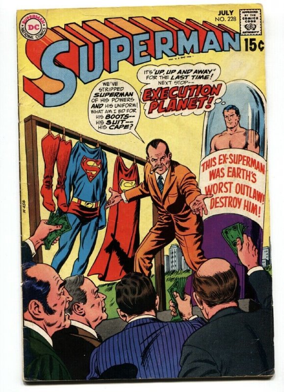 SUPERMAN #228-1970-JUL-SUPERMAN CAPTURE-BIDS FOR CLOTHES
