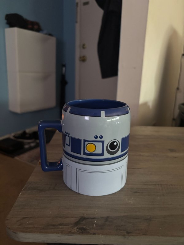Star Wars R2-D2 Mug