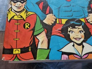 SUPER FRIENDS REVENGE OF THE SUPER FOES, GOLDEN BOOKS, PAPERBACK, DC, 1977