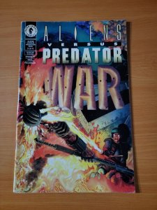 Aliens vs Predator: War #3 ~ DOLLAR BIN ~ 1995 Dark Horse Comics