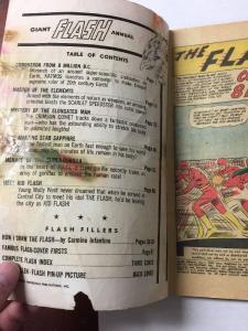Giant Flash Annual 1 2.0 Gd Good Tape And Cover Detached