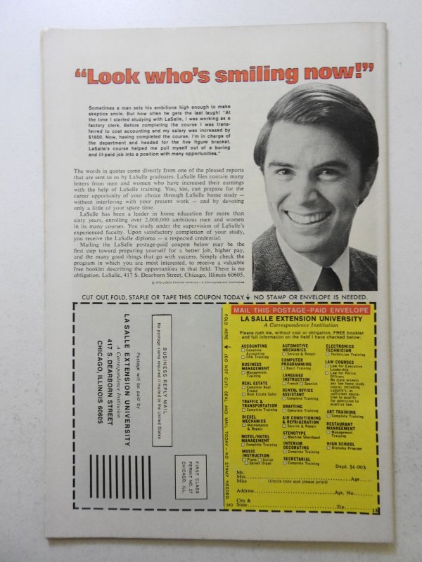 Captain Marvel #33 (1974) MVS Intact! Beautiful VF+ Condition!