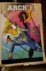 Archie #11 Cover A - Veronica Fish (2016) sb1