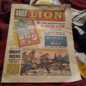 LION 19TH January 1963 BRITISH WEEKLY UK COMIC Serial War Stories silver age