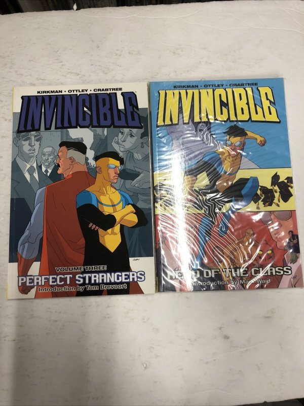 Invincible Compendium Volume 1 by Robert Kirkman