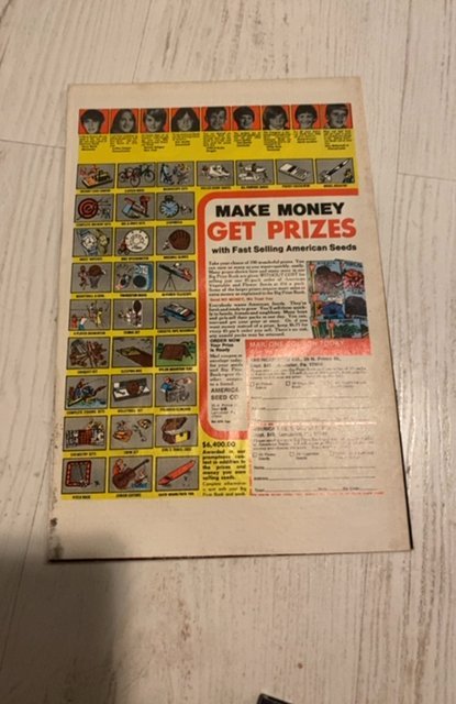 Spider-Woman #1 (1978)it's solo series Water stain lower back