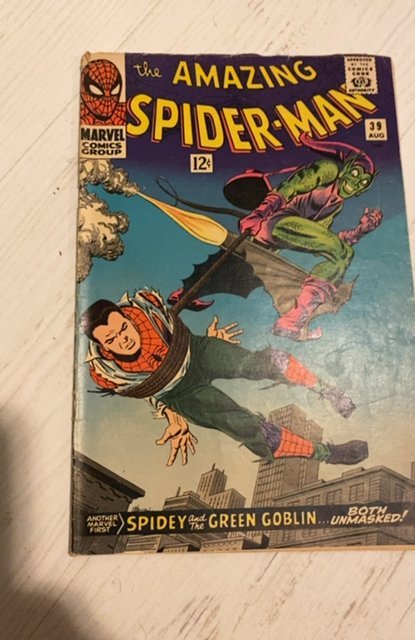 The Amazing Spider-Man #39 green goblin vs spidey Romita some writing back cover