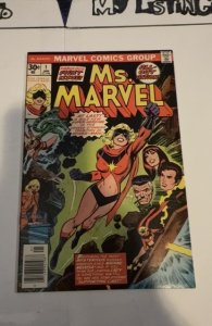 Ms. Marvel #1 (1977)solo series Premier