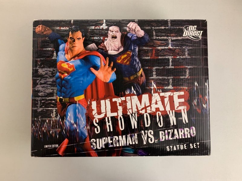 Ultimate Showdown Superman Vs Bizarro Statue Set Limited Edition  