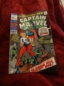 Captain Marvel #20 (1970) 1st Appearance of the Rat Pack Hulk Appearance comics
