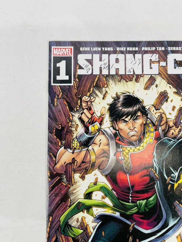 Shang Chi #1 Exclusive Walmart Variant Cover (Bag & Boarded) Todd Nauck