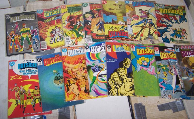 outsiders lot of 19 comics  # 1 2 4 9 10 13 15-28 KATANA - BLACK LIGHTNING   