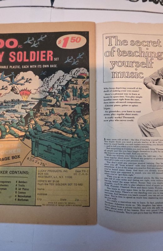 The X-Men #98 (1976)the sentinles are back small cover stain