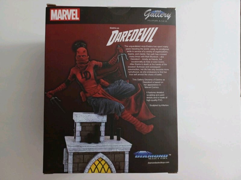 Diamond Marvel Gallery Elektra as Daredevil 2022 PVC Figure - NEW