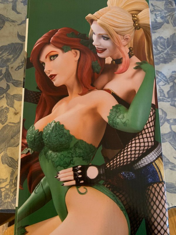 DC Collectibles Designer Series Harley Quinn and Poison Ivy Statue