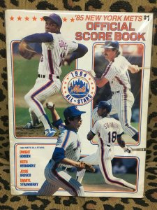 1985 NY Mets Official Score Book & Sluggers by George Sullivan - VG Condition