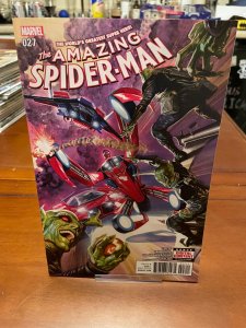 The Amazing Spider-Man #27 (2017) NM