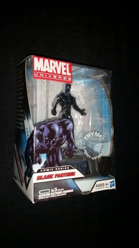 MARVEL UNIVERSE BLACK PANTHER ACTION FIGURE LIGHT-UP BASE TOYS R US EXCLUSIVE 