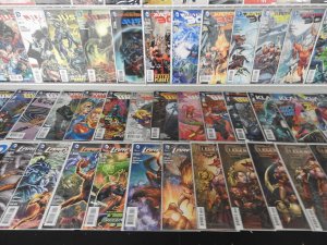 Huge Lot 150+ Comics W/ FLash, Hulk, Justice League+ Avg VF+ Condition!