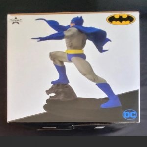 DC Batman 80th Year Statue Collectible New Only 500 Made