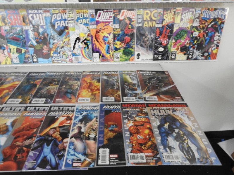 Huge Lot 160 Comics W/Handbook Marvel U, Avengers, X-Men+ Avg VF Condition!!