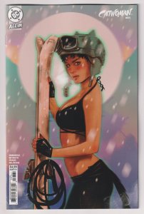 Catwoman #83 Cvr E Lotay Sweater Weather Variant (DC, 2026) NM