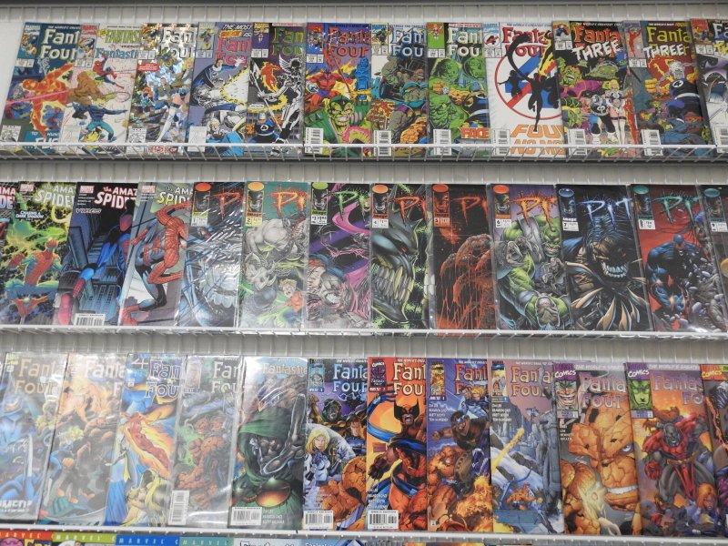 Huge Lot 200+ Comics W/ Fantastic Four, Spider-Man, Pitt+ Avg VF Condition!