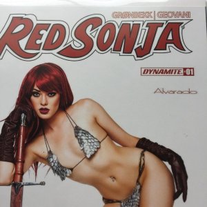 2023 Dynamite Comics Red Sonja Joanie Brosas Cosplay Variant #1 Signed