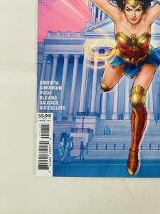 Wonder Woman 1984 - WW84 - Walmart exclusive - Museum Mayhem Movie Tie-In - NM