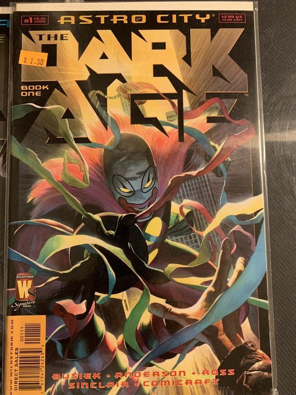 Astro City Dark Age Bk 1, #1, 2 And  Bk3 #1,2 Plus Silver Agent #1 Comic Lot