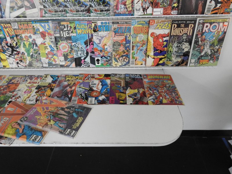 Huge Lot 140+ Comics W/ Looney Tunes, DC Comics Presents, +More! Avg FN Cond!