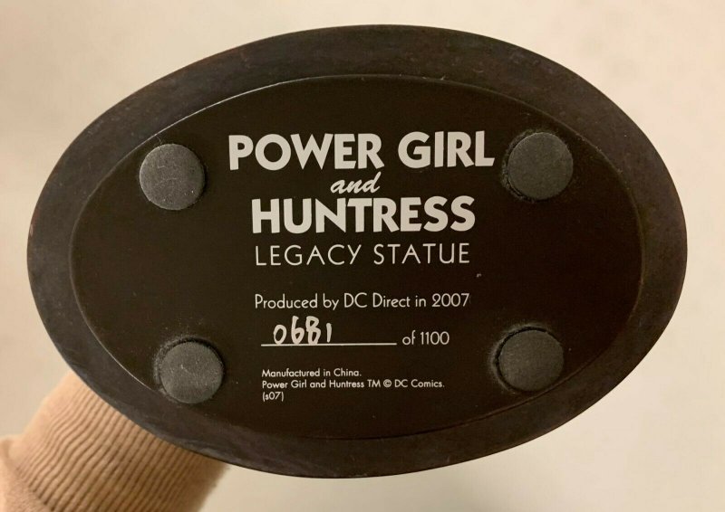 Power Girl and Huntress Legacy Statue Limited Edition See Description