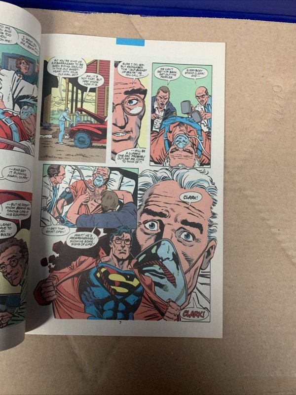 DC Comic-  Superman-Funeral for a friend -77 Mar 1993 70992306756