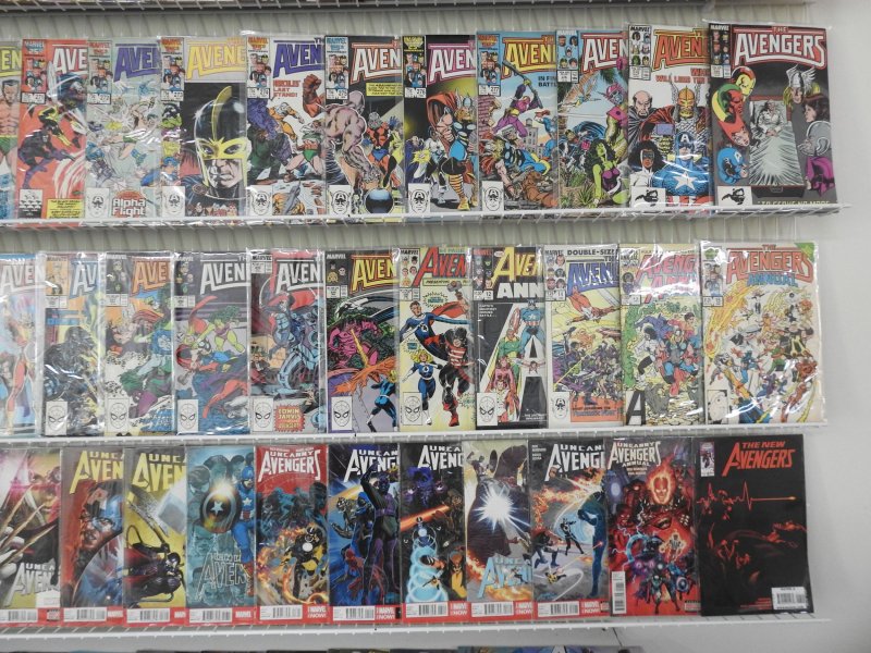 Huge Lot 200+ Comics W/ Avengers, Infinity, Uncanny+ Avg VF-NM Condition!!