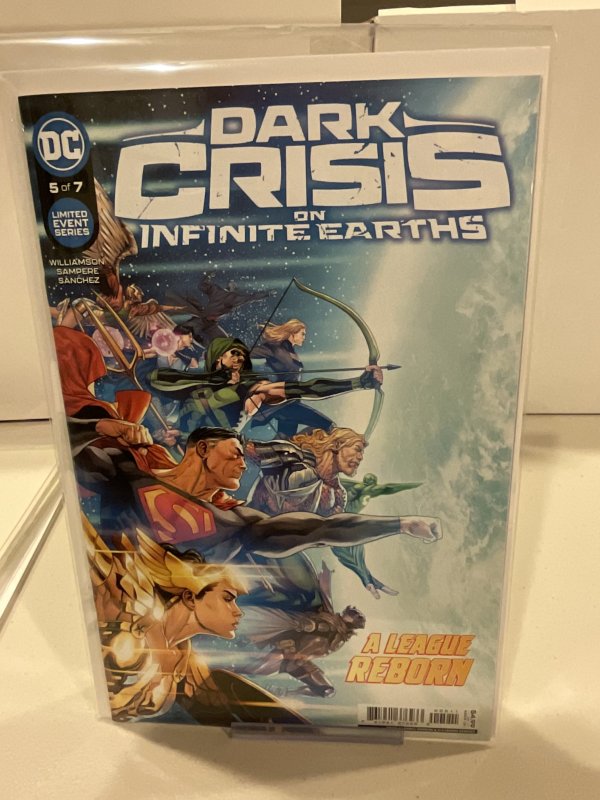 Dark Crisis on Infinite Earths #5  (2022)