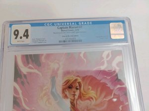 Captain Marvel #7 Glow In The Dark Virgin Edition LTD 3000 - Campbell - CGC 9.4