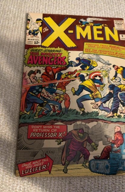 The X-Men #9 (1965)vs the avengers/Lucifer couple of very small water marks