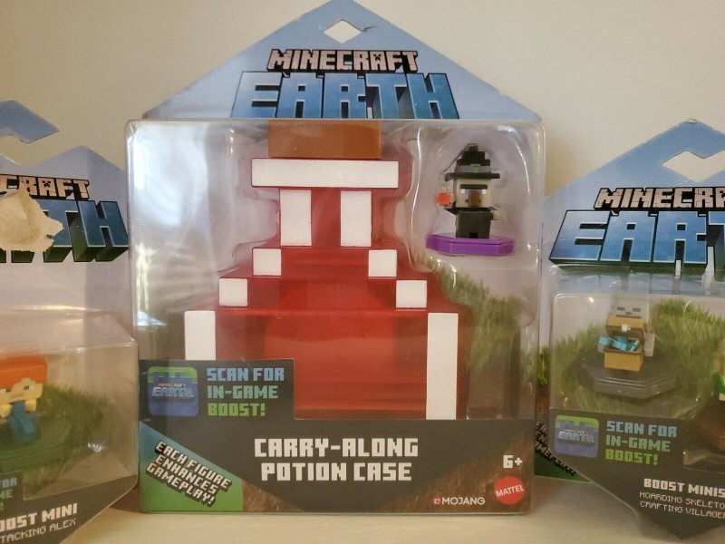 Minecraft Earth Carry-Along Potion Case & Boost Mini Figures Lot of 7 Skeleton