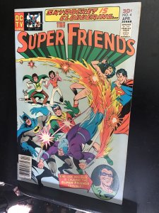 Super Friends #4 (1977) 1st Skyrocket! Riddler cover! VF/NM Wow