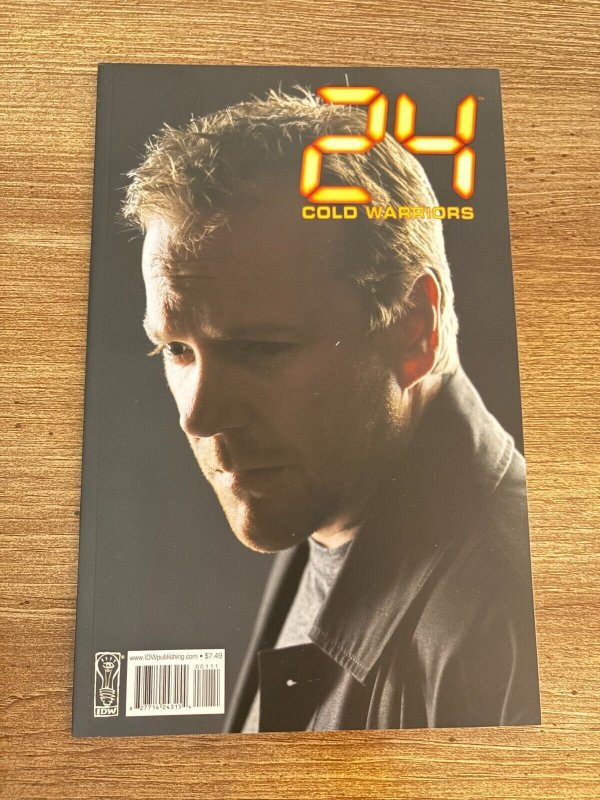 24 Cold Warriors # 1 NM 1st Print IDW Comic Book Kiefer Sutherland 11 J278