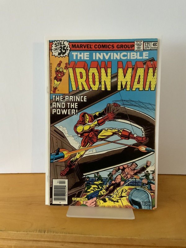Iron Man lot 121, 134, 153, 154 mid/hi grade lot 153 has sm tear on back cover.