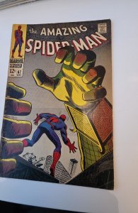 The Amazing Spider-Man #67 (1968)to squash a spider Mod foxxing/tanning