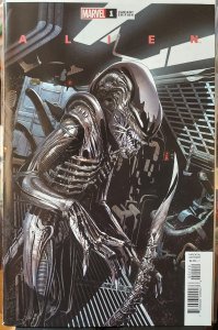 Alien #1 NM SALVADOR LARROCA