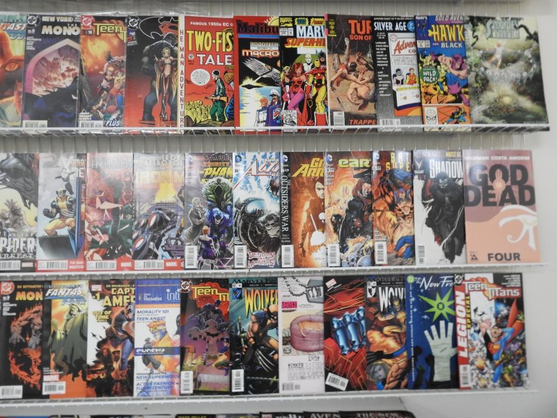 Huge Lot 180+ Comics W/ Watchmen, Wolverine,  Ultimates+ Avg VF Condition!