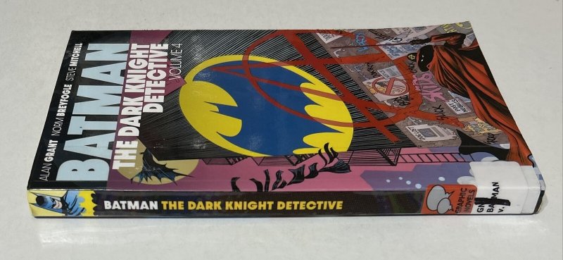 Batman The Dark Knight Detective TPB Vol 4 EX-LIBRARY READER COPY
